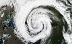 Ciclone extratropical avança para o sul do Brasil e trará consequências climáticas