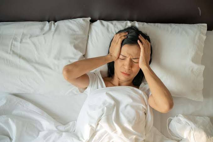 Mulheres precisam de mais horas de sono que os homens?; Entenda