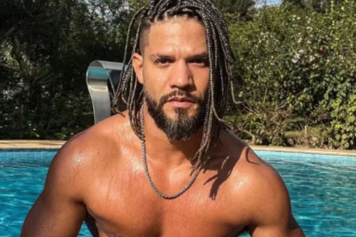 Ex-BBB Juninho abre o jogo sobre sexualidade e confirma relação homoafetiva