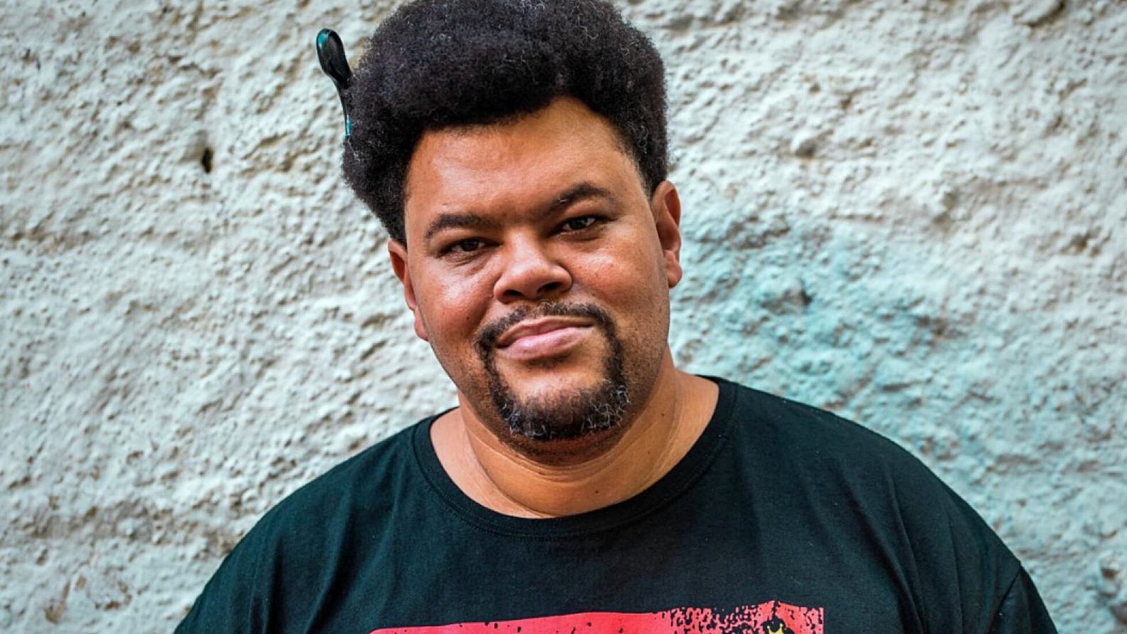 Babu Santana sofre grave acidente no Rio