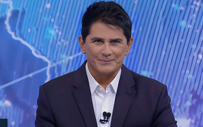 Jornalista César Filho vaza vídeo de planos com o SBT