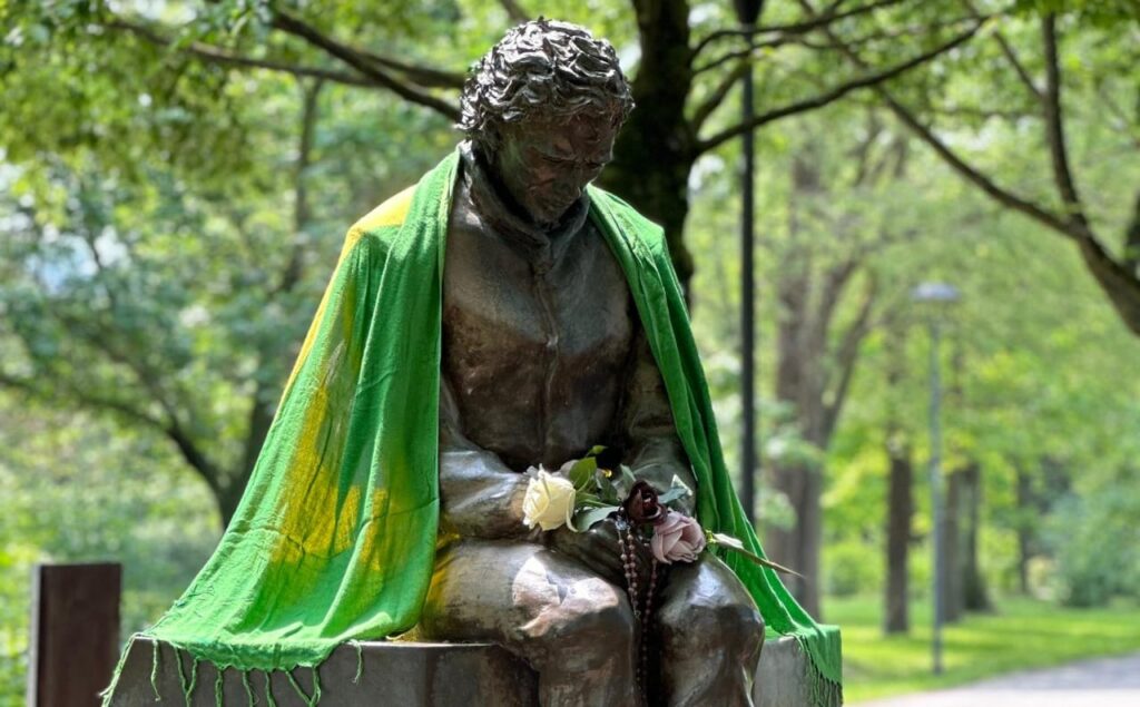 Memorial de Ayrton Senna é vandalizado na Itália