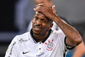 Jô, ex-Corinthians, é solto após pagar pensão: ‘Erro sistemático’
