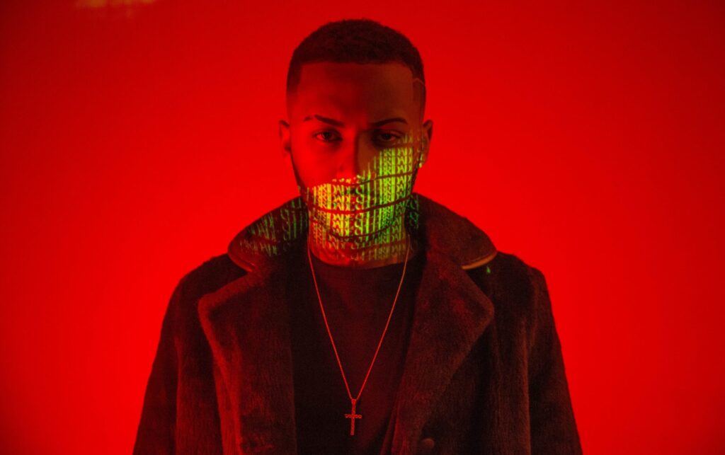 Rapper Orochi é acusado de agredir violentamente morador de rua