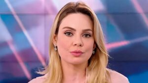 Record demite Rachel Sheherazade após fracasso em audiência