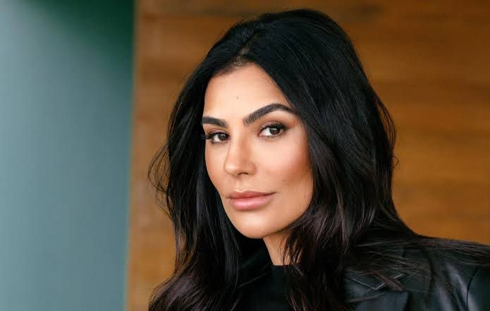 Cíntia Chagas comenta sobre novo romance após divórcio com Lucas Bove