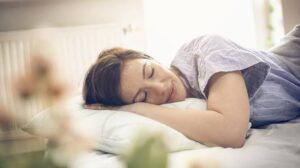 Entenda como sua alimentação pode interferir na sua noite de sono