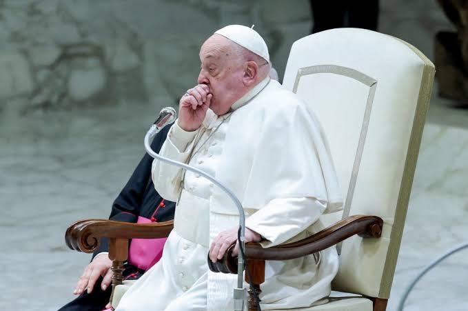 Vaticano alerta para quadro clínico de Papa Francisco; entenda