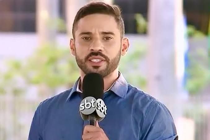 Vídeo: repórter do SBT é agredido durante prisão de Oruam