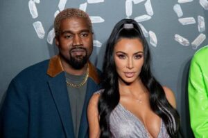 Kanye West acusa Kim Kardashian de tráfico sexual nas redes sociais