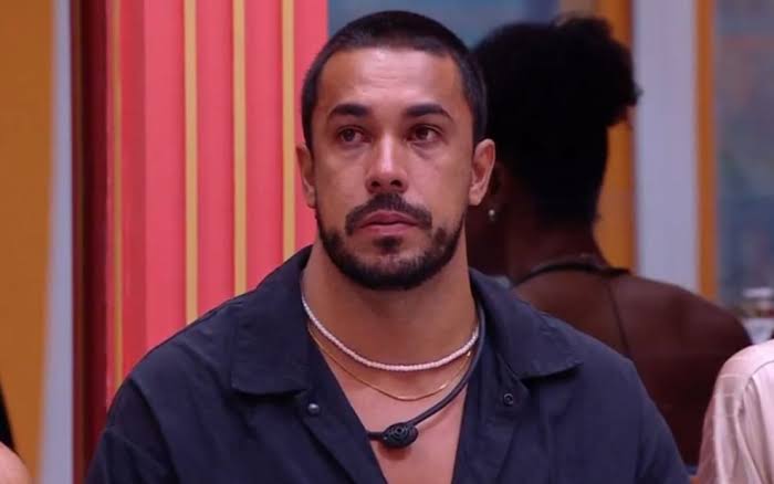 Internautas pedem expulsão de Maike após suposto abuso no BBB25