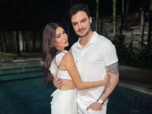 Namorada de Felipe Neto é bombardiada de xingamentos após anúncio do youtuber