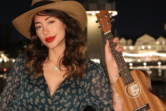 Cantora vai parar no hospital após ser dopada em falso estúdio nos EUA
