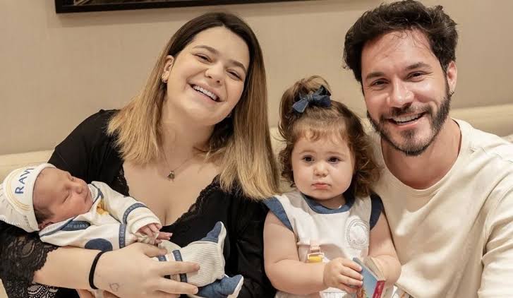 Eliezer fica de enfermeiro por doença que atingiu Viih Tube e filhos