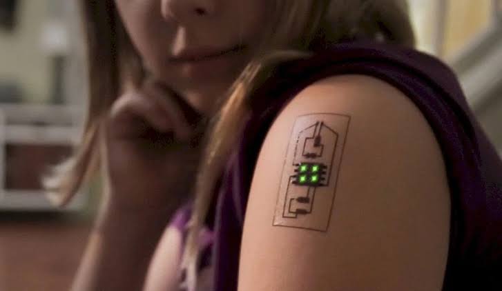 Nova tatuagem eletrônica pode monitorar cérebro e prever burnout