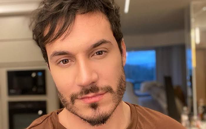Eliezer rebate críticas por ter ido ao show da Lady Gaga depois de se converter