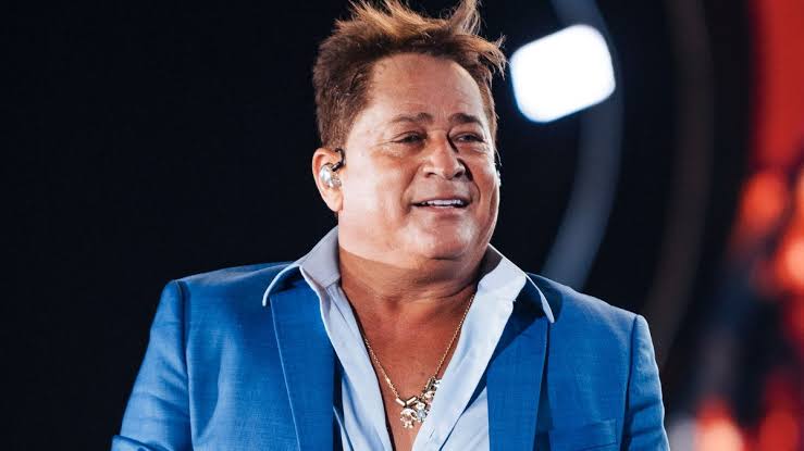 Fã joga água na cara de Leonardo em meio a acusações de shows alcoolizado