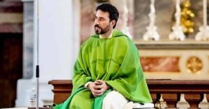Padre Fábio de Melo é denunciado ao Vaticano após polêmica