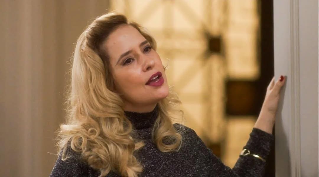 Paloma Duarte é detonada após bater boca com fã
