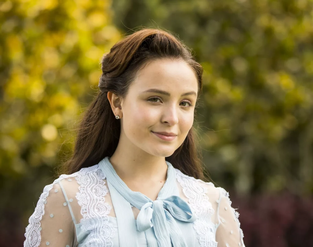 Larissa Manoela rebate críticas sobre atuação em nova novela
