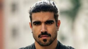 Caio Castro é alvo de novo processo judicial com bloqueio de bens