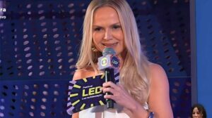 Eliana reage ao descobrir fofoca com seu nome nos bastidores da Globo