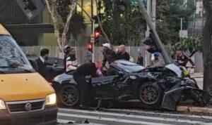 Novo registro flagra Gato Preto brigando com motorista após acidente