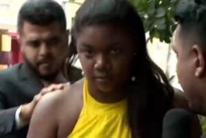 Raquel Brito é levada para delegacia acusada de publicidade enganosa