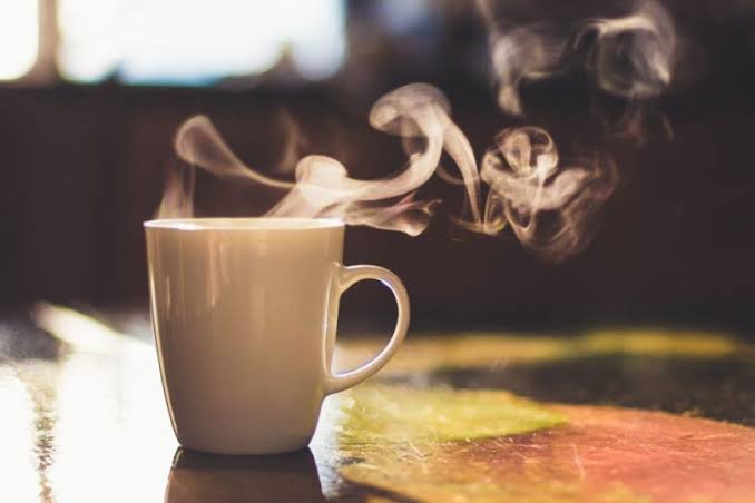 Bebidas quentes aumentam chance de câncer; entenda