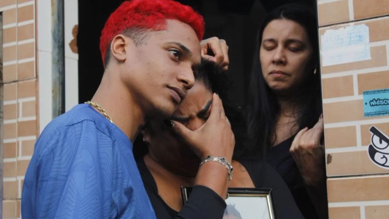 Família de Oruam se desespera e afirma que cantor foi esquecido na cadeia