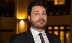 Imobiliária caça Danilo Gentili e o processa por golpe em compra milionária