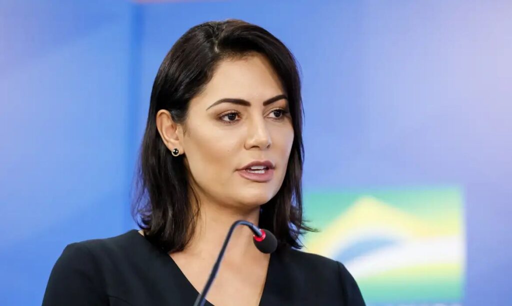 Michelle Bolsonaro diz que está pronta para concorrer às eleições em 2026