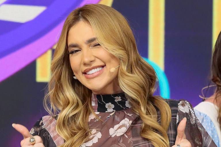 Sem tempo, Virginia Fonseca faz fãs pagarem por IA que usa sua voz